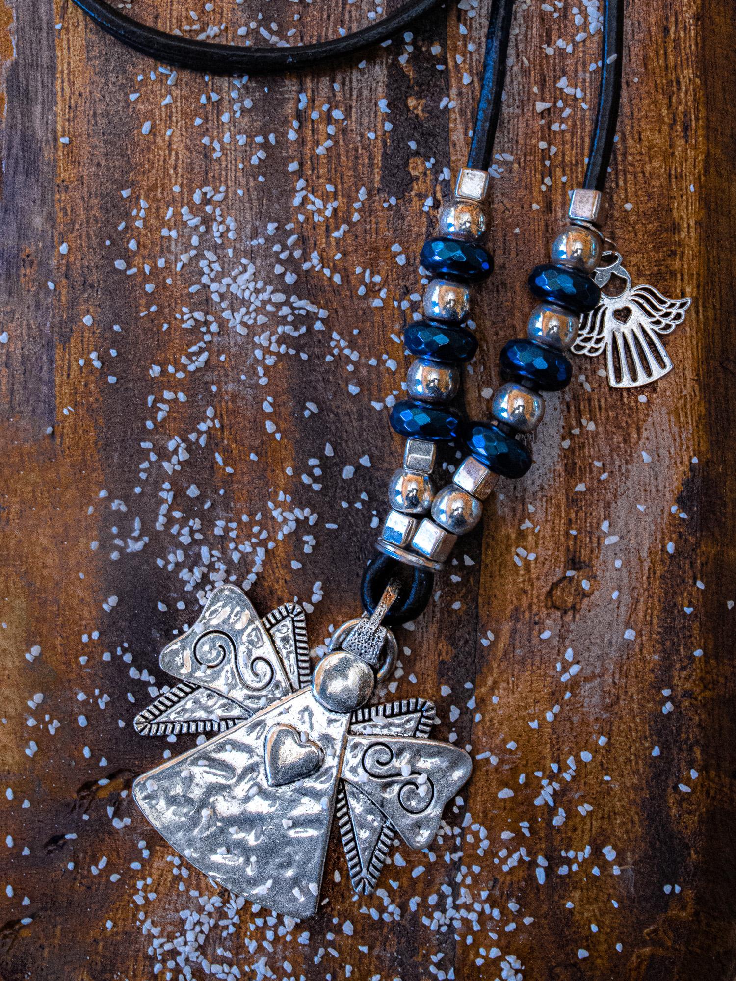 Collares de Zamak